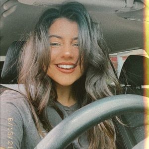 Meet your Posher, Casey